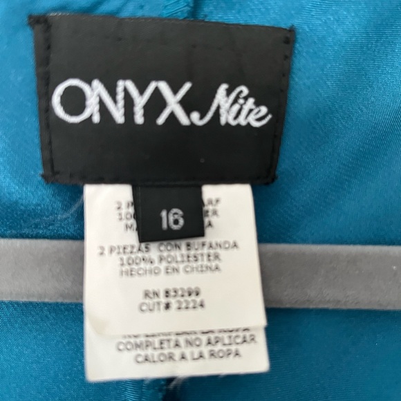 Navy/turquoise mermaid gown. MOB/MOG Never altered turquoise sequins.fully lined - Picture 4 of 5